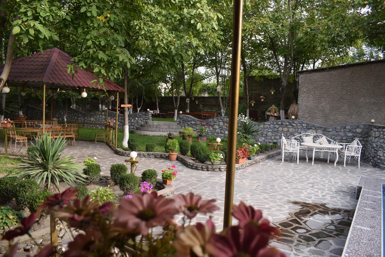 Family Hotel Lago & Wine Cellar Lagodekhi Buitenkant foto