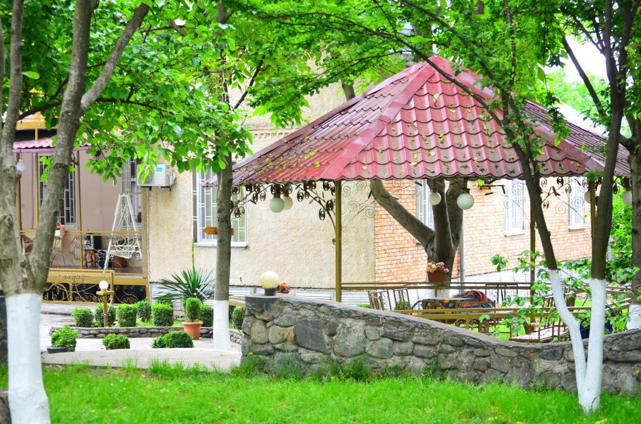 Family Hotel Lago & Wine Cellar Lagodekhi Buitenkant foto